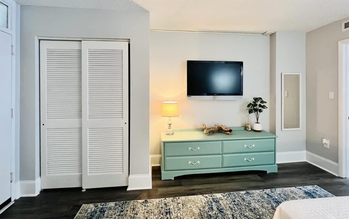 Holiday home *fresh Myrtle Reno*relax*pools*beach*more*t401 Myrtle Beach