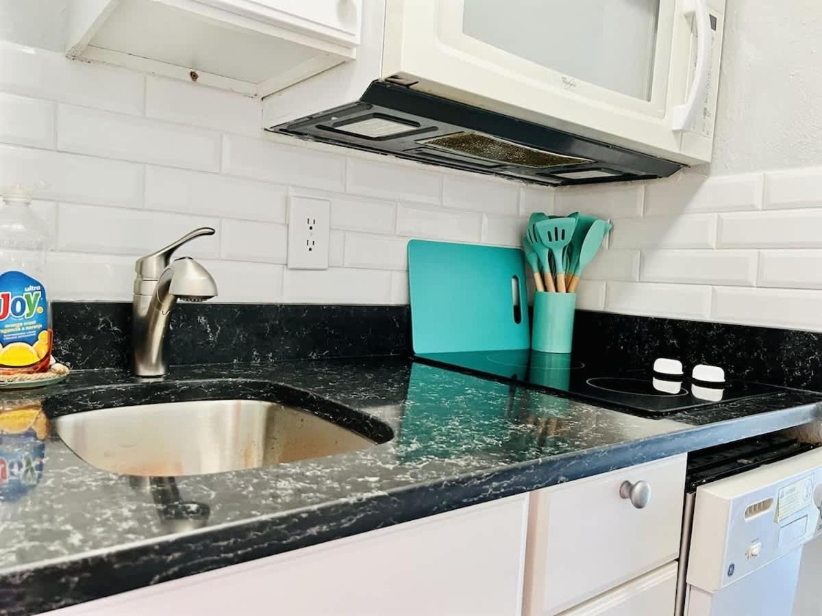 *fresh Myrtle Reno*relax*pools*beach*more*t401 Holiday home