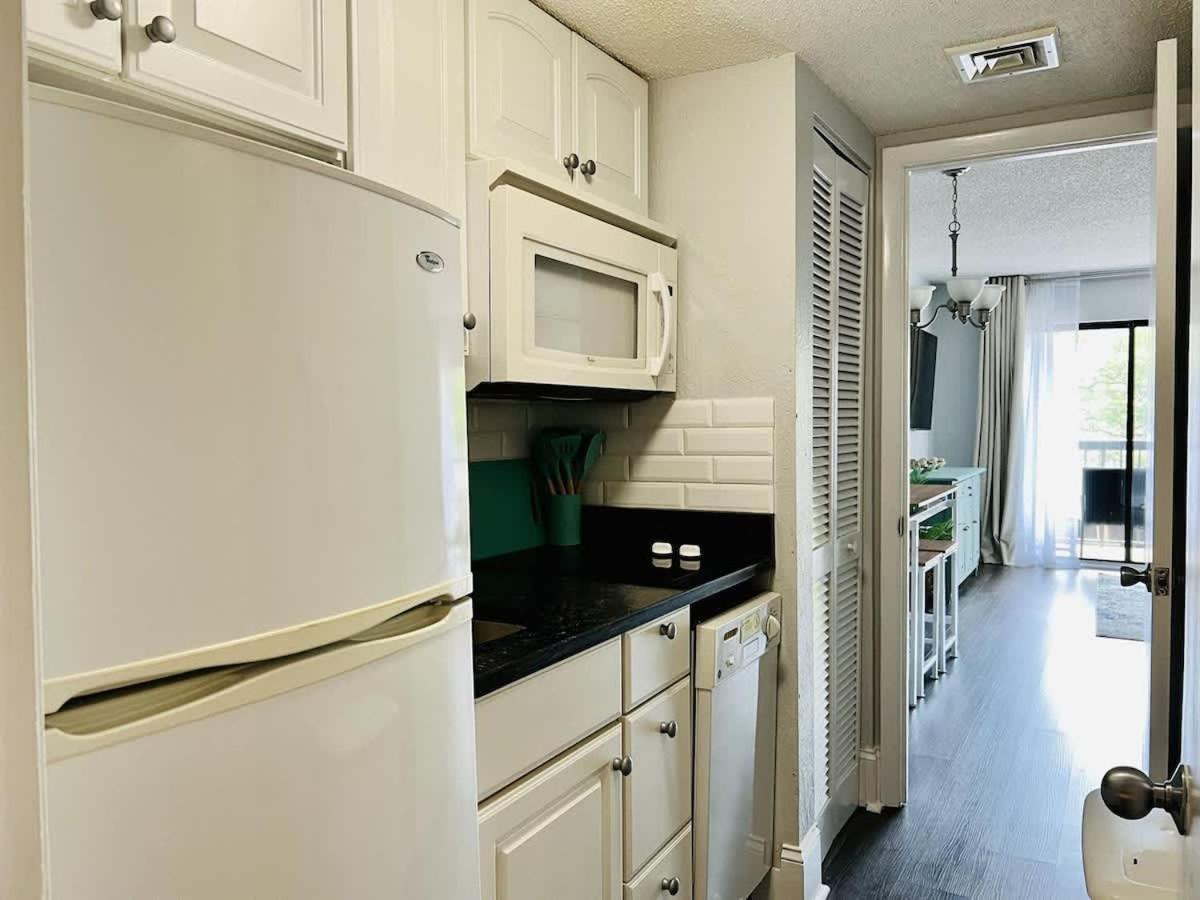 *fresh Myrtle Reno*relax*pools*beach*more*t401 Holiday home Myrtle Beach